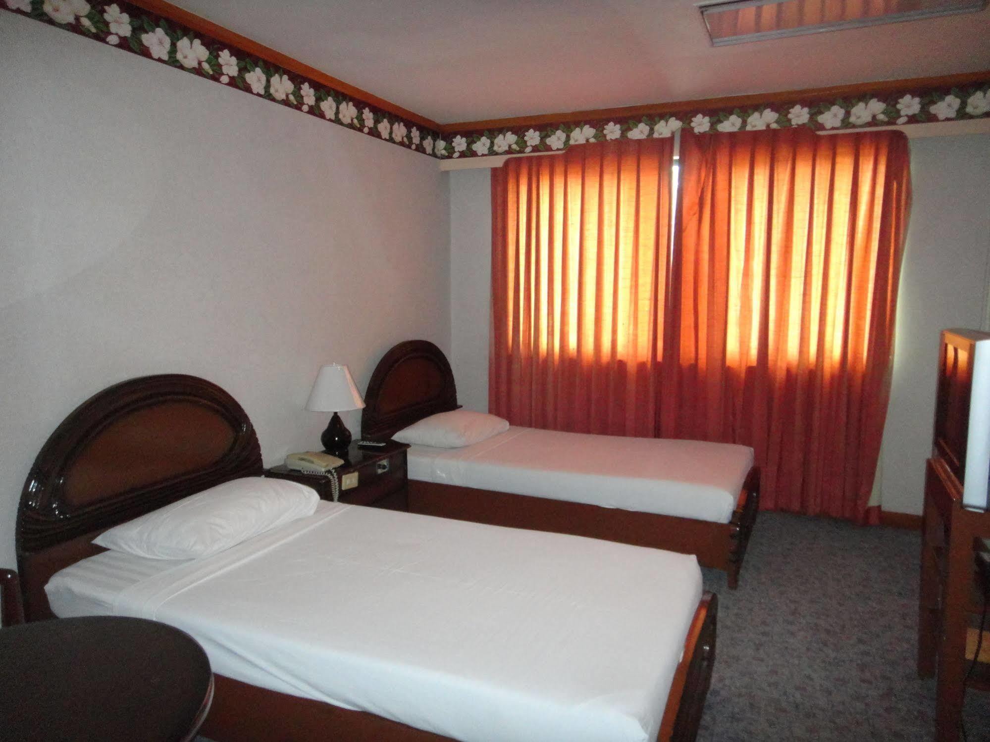 Holiday Plaza Hotel Cebu Luaran gambar
